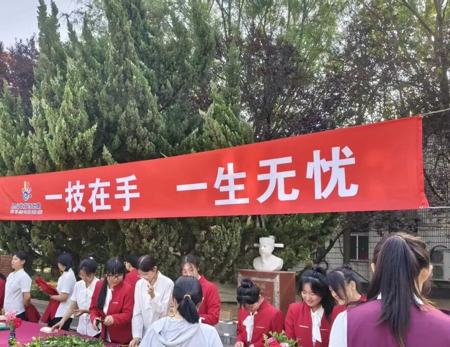 说明: 09d97d2fe2a5bea05a67e5b1c1cfe69a5cfc2ec3