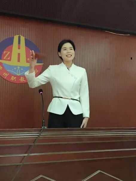 说明: d6faa0214eecba16fbcd0b7b5aa104b7d06a4681